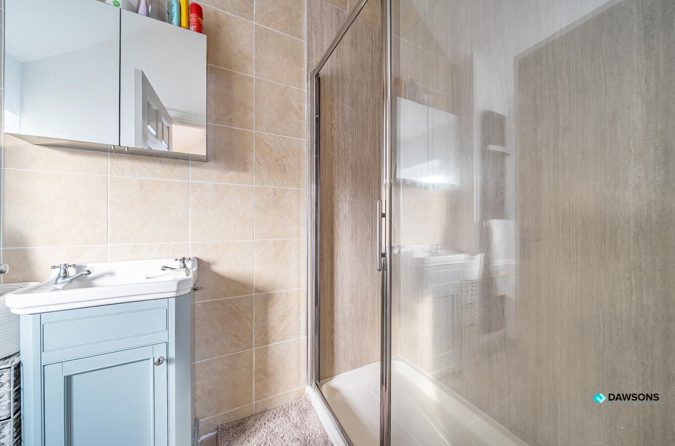 Ffordd Draenen Ddu, West Cross, Mumbles, Swansea, SA3 5RP